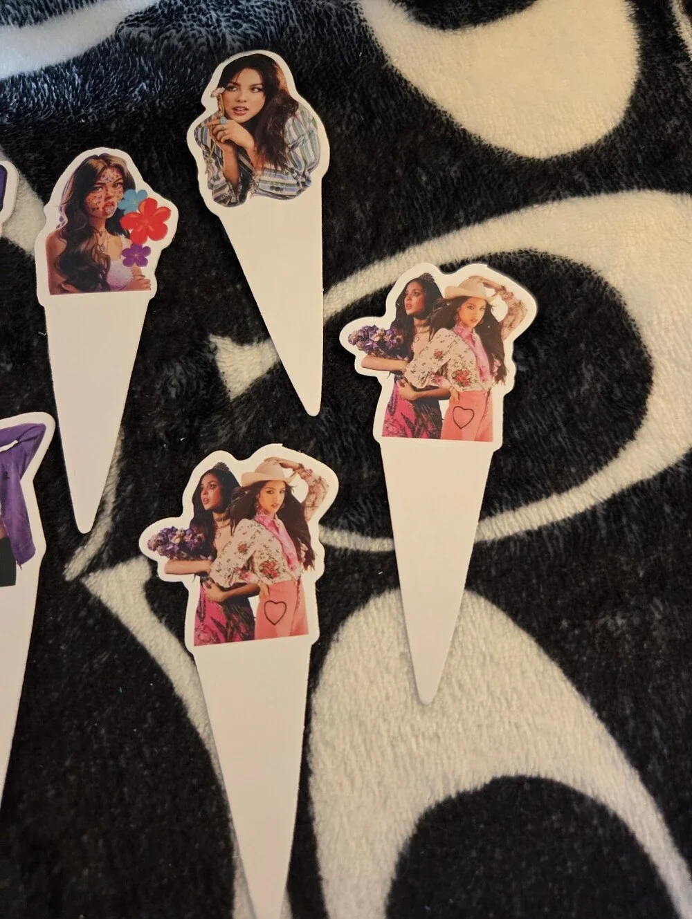 Olivia Rodrigo Theme Cupcake Toppers - Mixed Colors, NEW